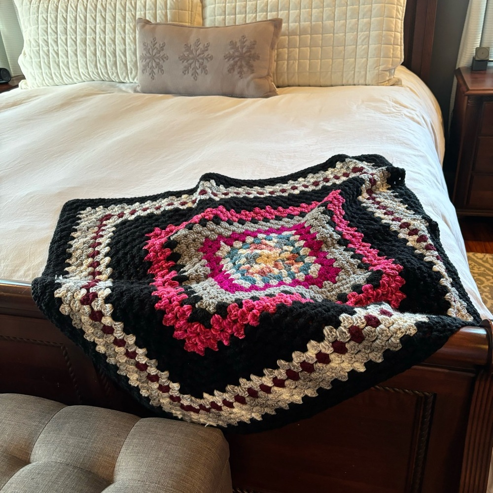 NEW Handmade crocheted BABY blanket GRANDMA lap coverlet cover throw cozy gift